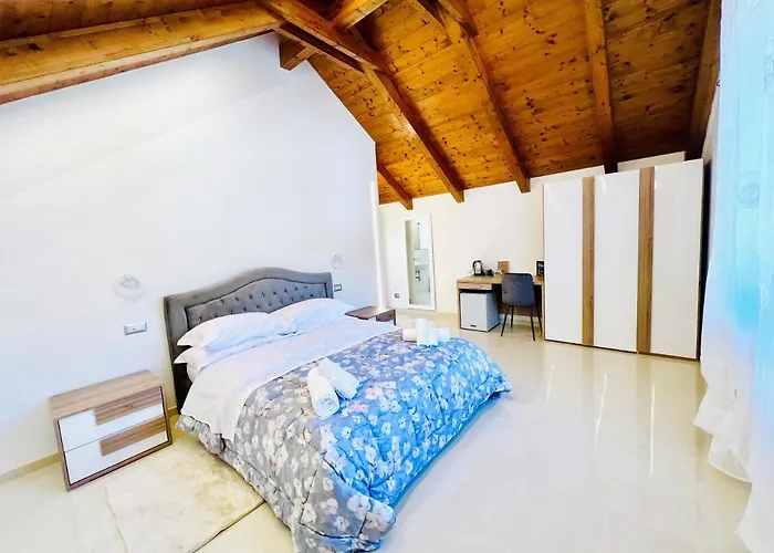 ゲストハウス La Carmelina